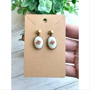 🍒2/$25 Gold floral earrings, romantic cottagecore aesthetic
